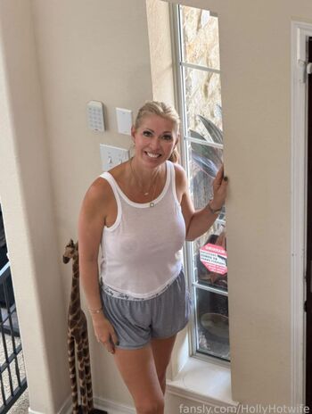 Holly Hotwife