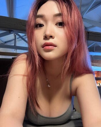 Full leaked Holly shu private onlyfans photo