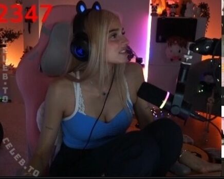 Full leaked Honeypuu private onlyfans photo