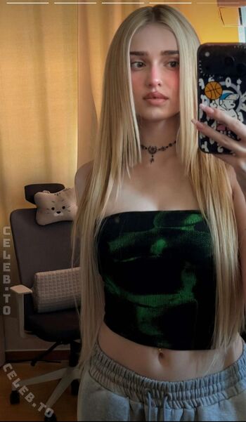 Full leaked Honeypuu page private onlyfans photo