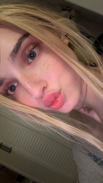 Full leaked Honeypuu  page private onlyfans photo