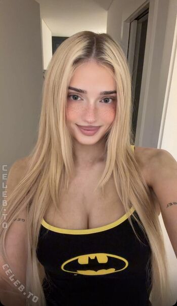 Full leaked Honeypuu private onlyfans photo