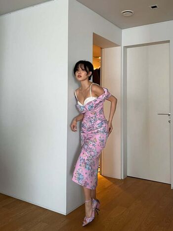 Full leaked Hwasa private onlyfans photo