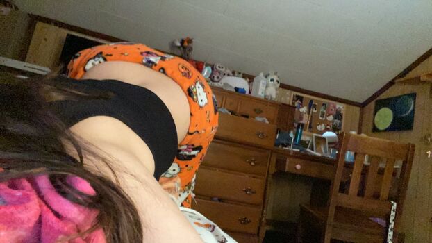 Full leaked Hzllzbound private onlyfans photo