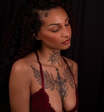 Full leaked Insidethemirage private onlyfans photo