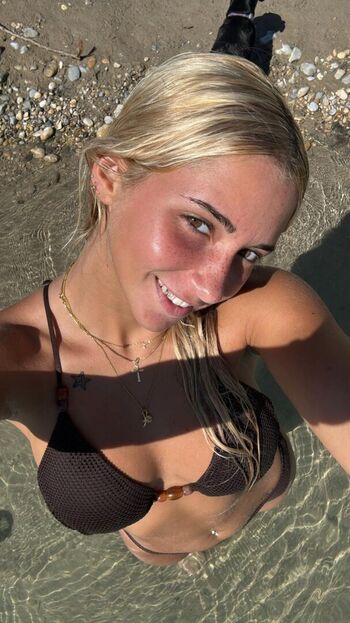 Full leaked Iris vallaranii private onlyfans photo