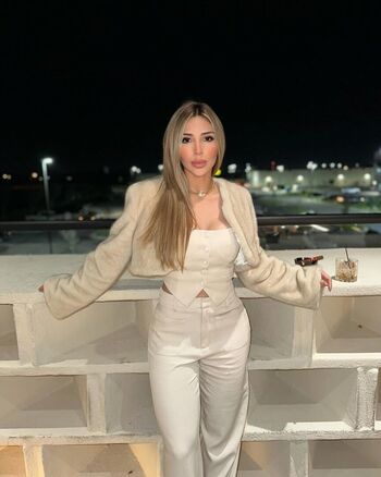 Full leaked Isa monique hurtado page private onlyfans photo