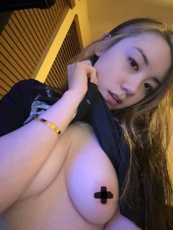 Full leaked Issfanfan private onlyfans photo