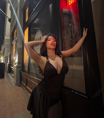 Full leaked Itsauraaaa private onlyfans photo