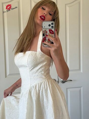 Full leaked Itsjustblondie page private onlyfans photo