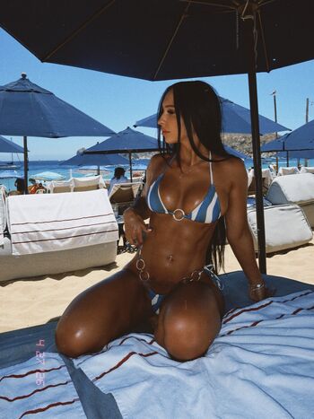 Full leaked Itskhrysss private onlyfans photo