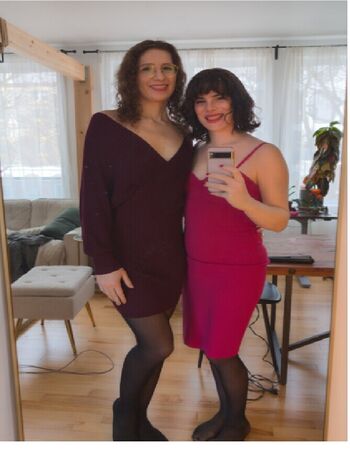 Ivy.and.Nora