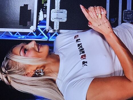 Full leaked Izzi dame private onlyfans photo