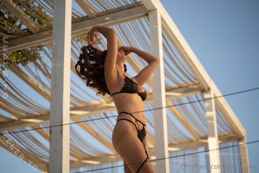 Janina Youssefian