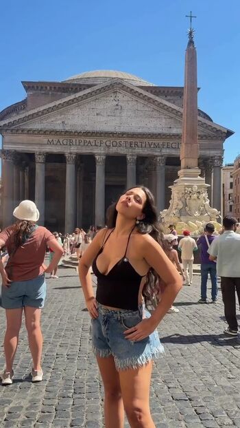 Julia_alvarengaa