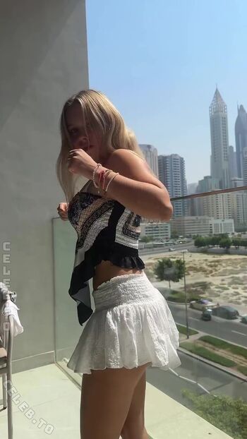 Full leaked Justfranzi x private onlyfans photo