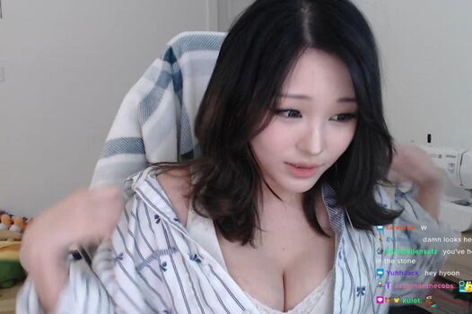 Kang Hee Yoon