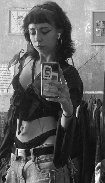 Full leaked Karamelisiertt private onlyfans photo