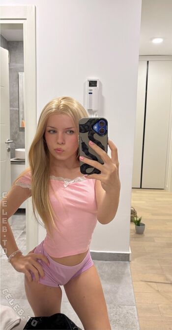 Full leaked Kayliekaylie page private onlyfans photo