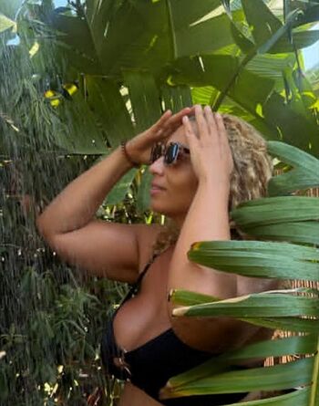 Full leaked Kayna samet private onlyfans photo