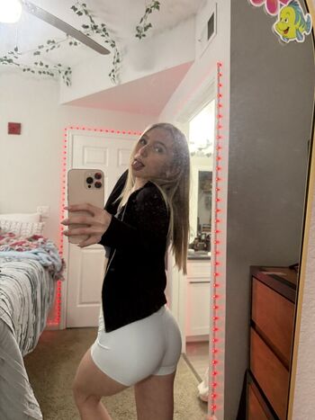 Full leaked Kayymariee private onlyfans photo