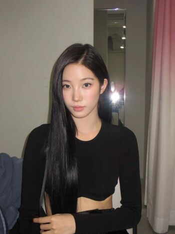 Kazuha Nakamura 中村 一葉