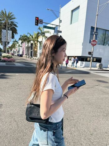 Kazuha Nakamura 中村 一葉 | LESSERAFIM