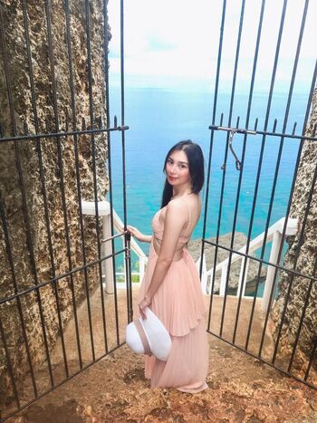 Full leaked Keanalouisedeleon page private onlyfans photo