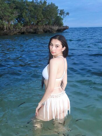Full leaked Keanalouisedeleon private onlyfans photo