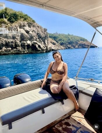 Kelly Brook