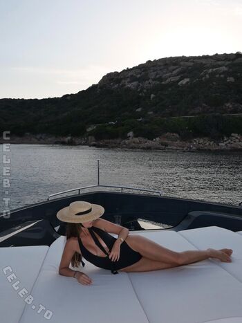 Full leaked Kelly piquet private onlyfans photo