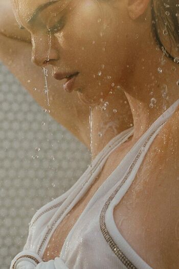 Full leaked Kendall jenner private onlyfans photo
