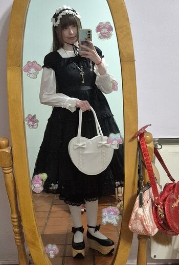 Kiki Glitter Cosplay