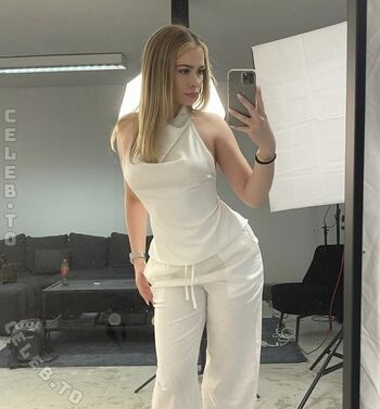 Full leaked Kim sara private onlyfans photo