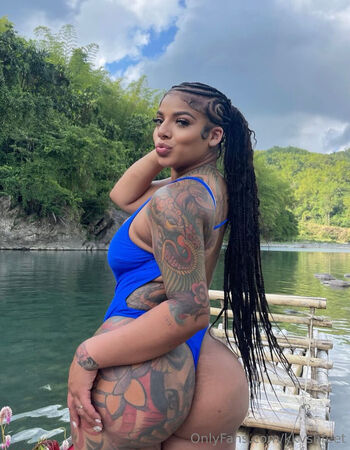 Full leaked Kkvshfeet private onlyfans photo