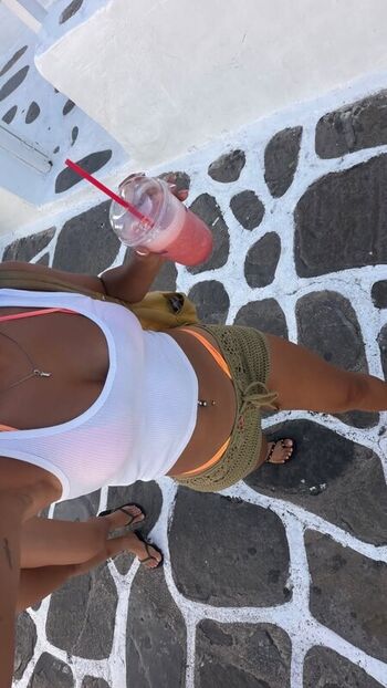Full leaked Knbbyknees private onlyfans photo