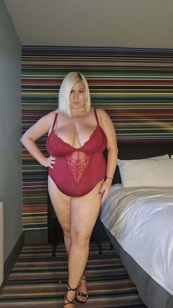 Lara Moore
