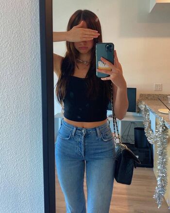 Full leaked Laselyii private onlyfans photo