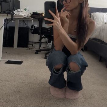 Full leaked Laselyii private onlyfans photo