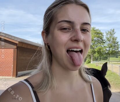 Full leaked Lea breuer private onlyfans photo