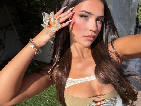 Full leaked Leah halton page private onlyfans photo