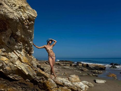Full leaked Leah lewis private onlyfans photo