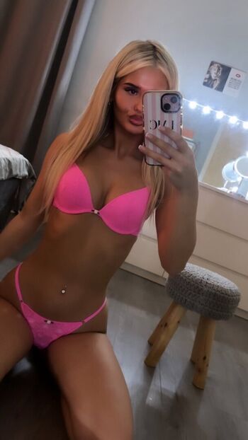 Full leaked Leahlrena private onlyfans photo