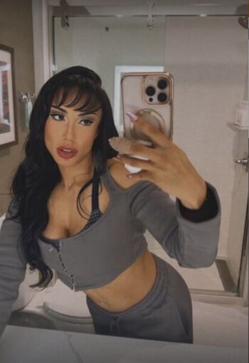 Full leaked Leila grey page private onlyfans photo