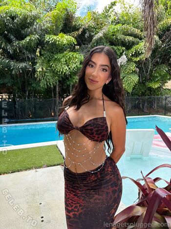 Full leaked Lena the plug page private onlyfans photo