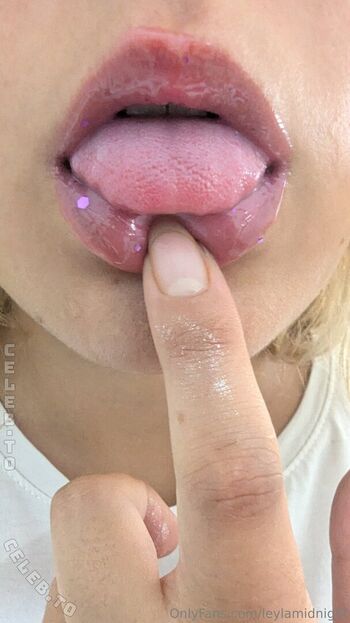 Full leaked Leylamidnight private onlyfans photo