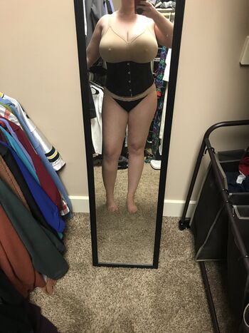 Full leaked Lholland private onlyfans photo