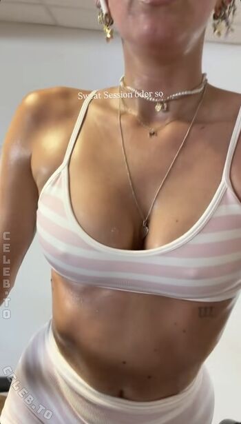 Full leaked Lillimsr private onlyfans photo