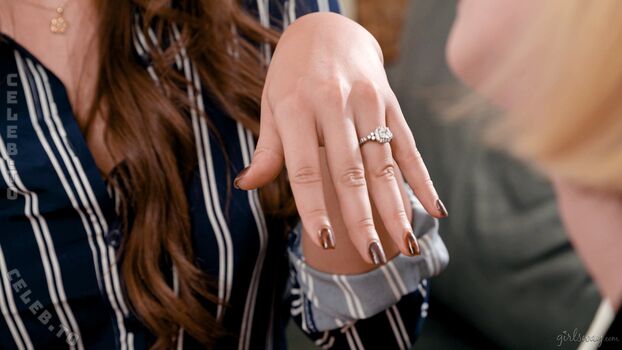 Full leaked Lilly bell private onlyfans photo