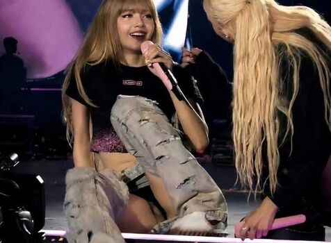 Full leaked Lisa blackpink private onlyfans photo